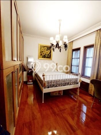 Rumah Elit LB 350m2 Siap Pakai Desain Elegan di Pondok Indah, Jakarta Selatan Rumah Elit LB 350m2 Siap Pakai Desain Elegan di Pondok Indah, Jakarta Selatan