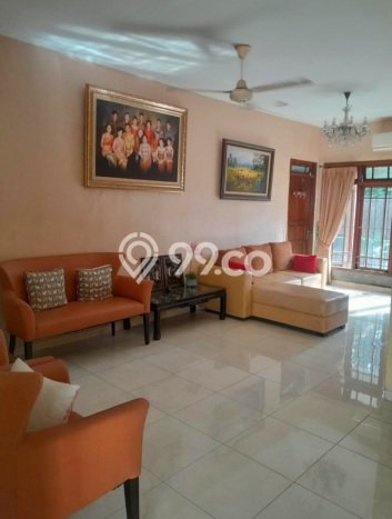 Rumah Asri di Petukangan, Jakarta Selatan, Luas 350m² Bangunan 250m² Rumah Asri di Petukangan, Jakarta Selatan, Luas 350m² Bangunan 250m²