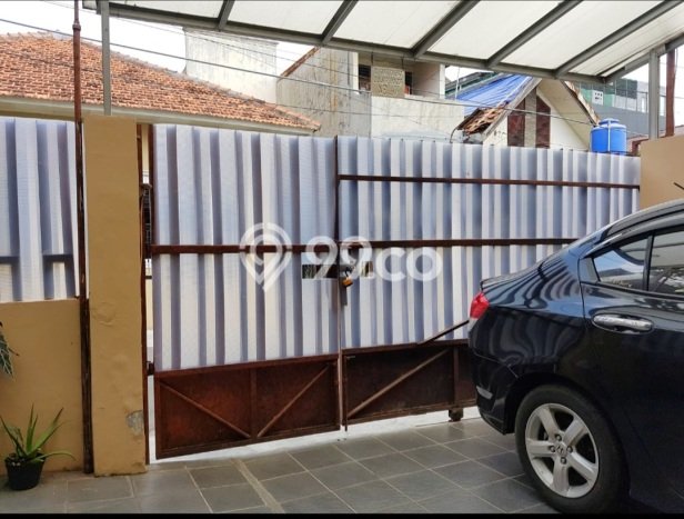 Dijual Kost Strategis di Kebayoran Baru, Jakarta Selatan 13 KT, 8 KM, Luas Bangunan 150m2 Dijual Kost Strategis di Kebayoran Baru, Jakarta Selatan 13 KT, 8 KM, Luas Bangunan 150m2