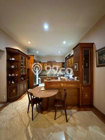 Dijual Hunian Mewah dengan Fasilitas Sekitar Komplit di Kebayoran Baru, Jakarta Selatan Dijual Hunian Mewah dengan Fasilitas Sekitar Komplit di Kebayoran Baru, Jakarta Selatan