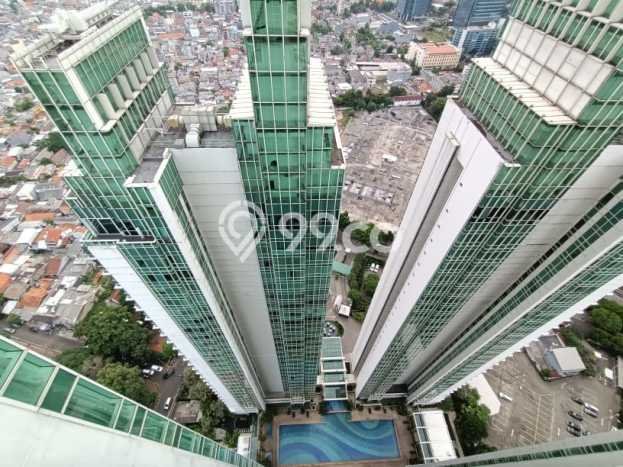 Hunian Apartemen Eksklusif untuk Dijual di Jakarta Selatan dengan 3 BR & 3 Kamar Mandi Hunian Apartemen Eksklusif untuk Dijual di Jakarta Selatan dengan 3 BR & 3 Kamar Mandi