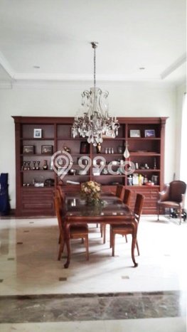Hunian Elit LB 500m2 Siap Pakai Desain Elegan di Pondok Indah, Jakarta Selatan Hunian Elit LB 500m2 Siap Pakai Desain Elegan di Pondok Indah, Jakarta Selatan