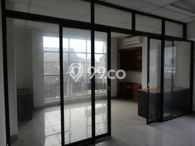 Ruko Usaha Dijual di Kebayoran Lama Jakarta Selatan LT 90m2 & LB 360m2 Ruko Usaha Dijual di Kebayoran Lama Jakarta Selatan LT 90m2 & LB 360m2