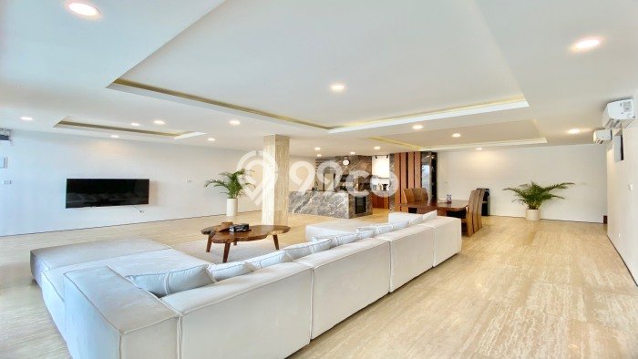 Ready to Use! Luxury House LT 205m2 Desain Modern di Balangan Ready to Use! Luxury House LT 205m2 Desain Modern di Balangan