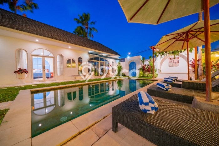 Sewa Rumah Harga Terjangkau di Seminyak Badung dengan 2 KT Sewa Rumah Harga Terjangkau di Seminyak Badung dengan 2 KT