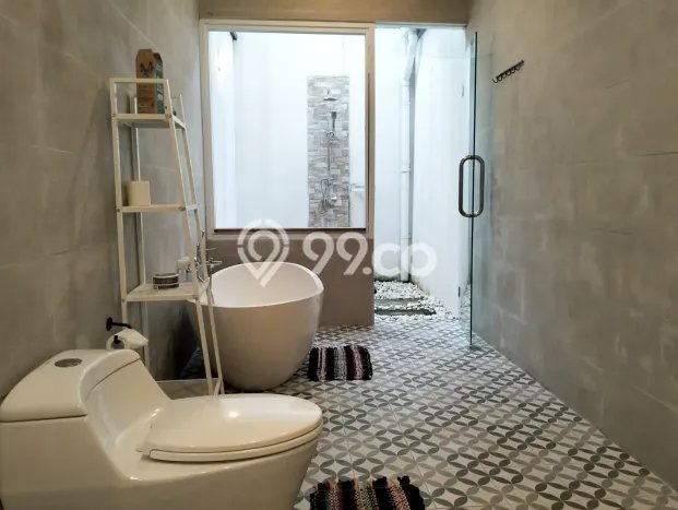 Vila Strategis di , Dimensi 340m2m², Dekat ke beragam fasilitas Vila Strategis di , Dimensi 340m2m², Dekat ke beragam fasilitas