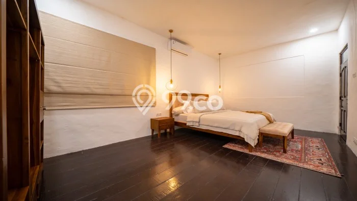 Disewakan! Rumah 3 Kamar Tidur &
3 Kamar Mandi di Kerobokan, Badung Disewakan! Rumah 3 Kamar Tidur &
3 Kamar Mandi di Kerobokan, Badung