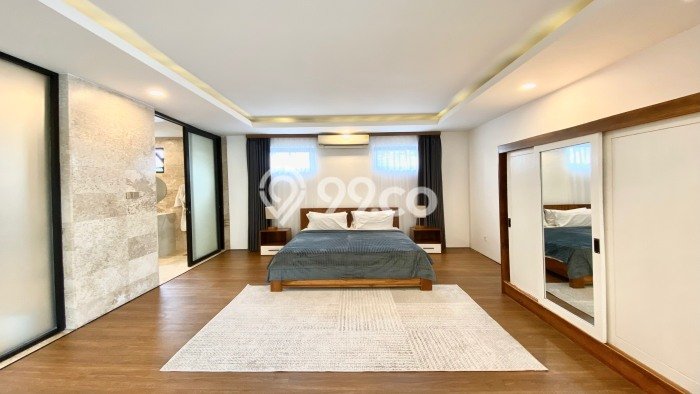 Ready to Use! Luxury House LT 205m2 Desain Modern di Balangan Ready to Use! Luxury House LT 205m2 Desain Modern di Balangan