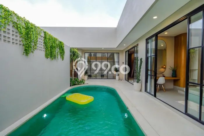 FOR SALE! Vila Kawasan , Area 180m2m², Posisi Premium FOR SALE! Vila Kawasan , Area 180m2m², Posisi Premium