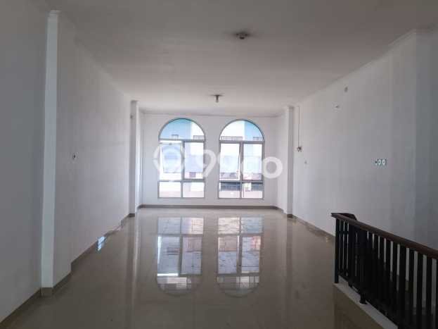 Lokasi Strategis! Dijual Ruko Bisnis di Cengkareng, Jakarta Barat Kondisi Baik Lokasi Strategis! Dijual Ruko Bisnis di Cengkareng, Jakarta Barat Kondisi Baik