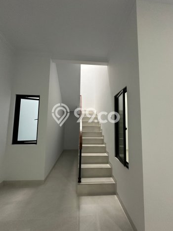 Ready to Use! Premium House LT 120m2 Desain Elegan di Muara Karang Ready to Use! Premium House LT 120m2 Desain Elegan di Muara Karang