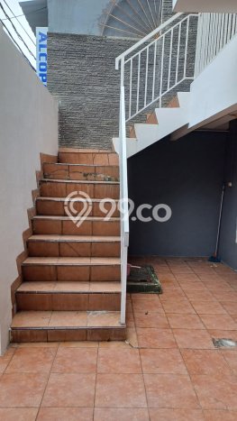 Ready to Use! Luxury House LT 90m2 Desain Elegan di Muara Karang Ready to Use! Luxury House LT 90m2 Desain Elegan di Muara Karang