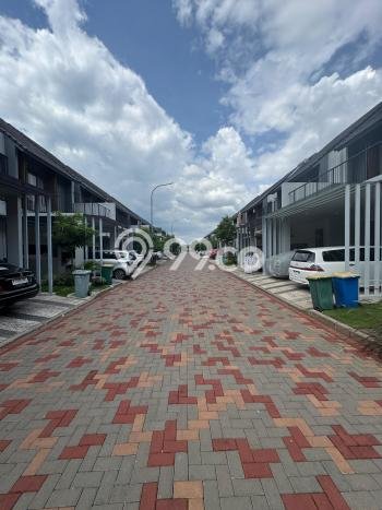 Ready to Use! Premium House LT 112m2 Desain Modern di Metland Menteng Ready to Use! Premium House LT 112m2 Desain Modern di Metland Menteng