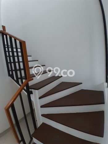 Rumah Strategis Minimalis Lb 125m2 di Cakung, Jakarta Timur Rumah Strategis Minimalis Lb 125m2 di Cakung, Jakarta Timur
