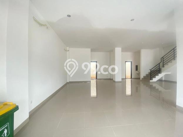 Ruko Disewa di Cakung, Jakarta Timur, LT 150m2 / LB 320m2 Ruko Disewa di Cakung, Jakarta Timur, LT 150m2 / LB 320m2