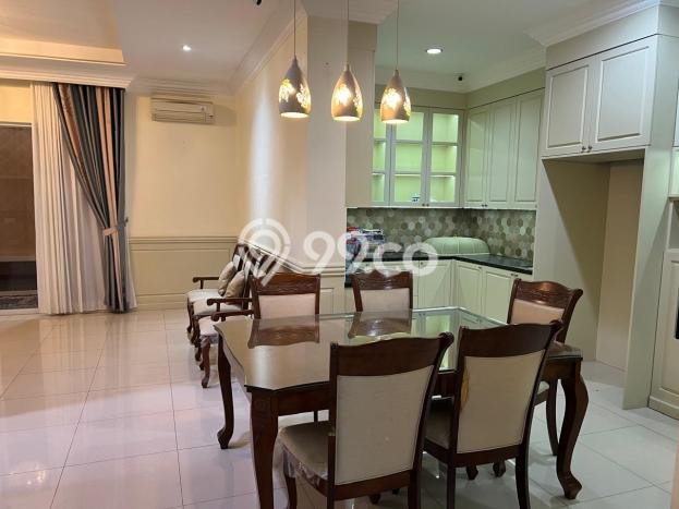 Lokasi terbaik! Rumah siap pakai dikontrakkan di BSD LB 200m2 Lokasi terbaik! Rumah siap pakai dikontrakkan di BSD LB 200m2