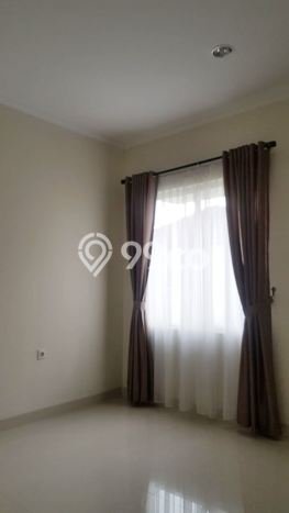 Rumah Kontrakan Tangerang LT 200m2 LB 221m2 Kawasan Gading Serpong The Spring Rumah Kontrakan Tangerang LT 200m2 LB 221m2 Kawasan Gading Serpong The Spring