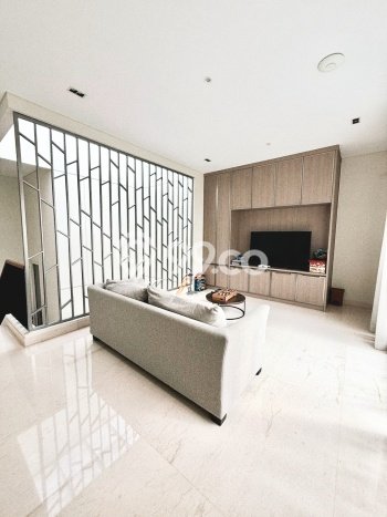 Jual Rumah Luas Elegan Dengan View Cantik di Summarecon Serpong, Tangerang Jual Rumah Luas Elegan Dengan View Cantik di Summarecon Serpong, Tangerang
