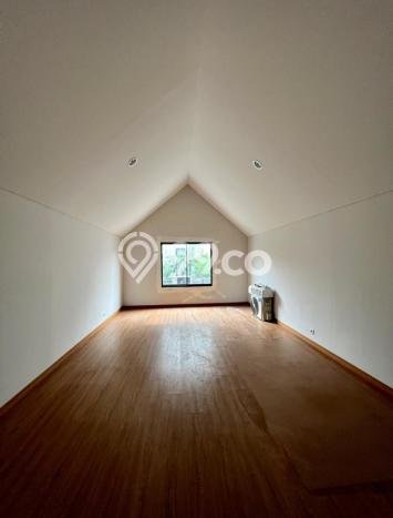 Dijual Rumah Luas Elegan Dengan View Cantik di BSD City, Tangerang Dijual Rumah Luas Elegan Dengan View Cantik di BSD City, Tangerang