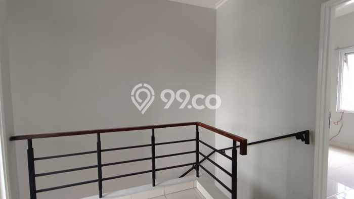 Disewakan! Rumah 3 Kamar Tidur &
3 Kamar Mandi di Gading Serpong, Tangerang Disewakan! Rumah 3 Kamar Tidur &
3 Kamar Mandi di Gading Serpong, Tangerang