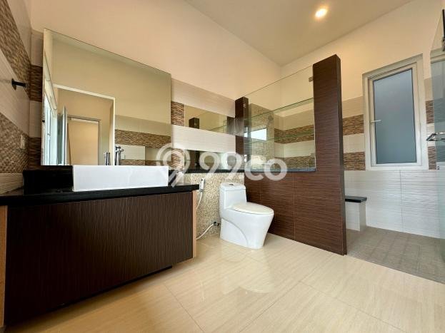 Jual Rumah Mewah Elegan Dengan View Cantik di Sutera Onix Alam Sutera, Tangerang Jual Rumah Mewah Elegan Dengan View Cantik di Sutera Onix Alam Sutera, Tangerang