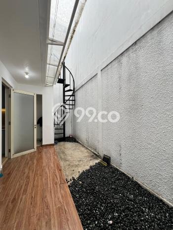 Lokasi strategis! Rumah siap huni disewakan di Gading Serpong LB 180m2 Lokasi strategis! Rumah siap huni disewakan di Gading Serpong LB 180m2