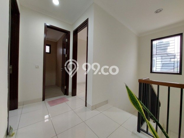Hunian Mewah LB 140m2 Siap Pakai Desain Elegan di BSD City, Tangerang Hunian Mewah LB 140m2 Siap Pakai Desain Elegan di BSD City, Tangerang
