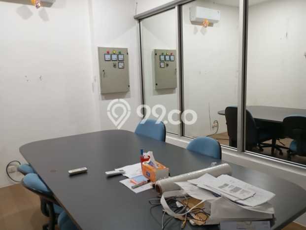 Unit Gudang Disewa Lokasi BSD, Tangerang Selatan Spesifikasi Luas Bangunan 400m2 Unit Gudang Disewa Lokasi BSD, Tangerang Selatan Spesifikasi Luas Bangunan 400m2