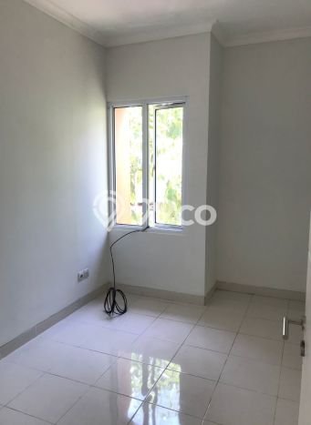 Rumah Asri area Gading Serpong, Dekat Gading Serpong, Tangerang, Tangerang - 3 KT Rumah Asri area Gading Serpong, Dekat Gading Serpong, Tangerang, Tangerang - 3 KT