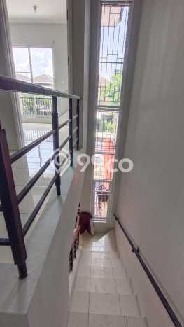 Disewakan! Rumah 3 Kamar Tidur &
3 Kamar Mandi di Gading Serpong, Tangerang Disewakan! Rumah 3 Kamar Tidur &
3 Kamar Mandi di Gading Serpong, Tangerang