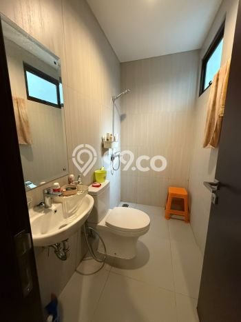 Rumah Bagus Siap Huni Di BSD Luas 190m2 Lokasi Strategis Rumah Bagus Siap Huni Di BSD Luas 190m2 Lokasi Strategis