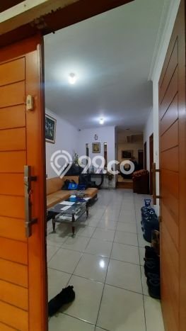 Hunian Nyaman bagi Keluarga di Moch Toha - LT 180m² Hunian Nyaman bagi Keluarga di Moch Toha - LT 180m²