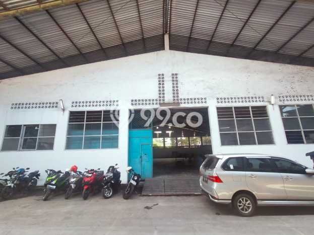 Gudang Area Prospektif Kawasan Kopo, Luas 3000m², Jalur Utama Gudang Area Prospektif Kawasan Kopo, Luas 3000m², Jalur Utama