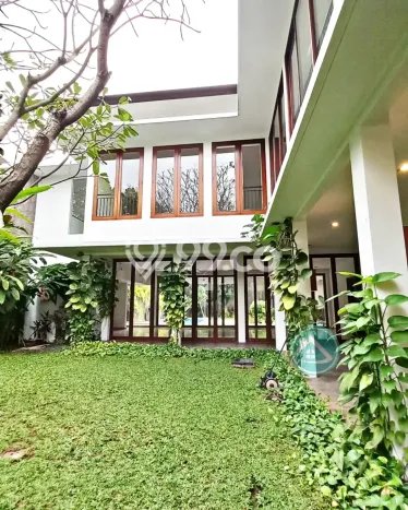 Rumah Strategis di Kemang, 4 KT, Area Tenang, LT 1500m² Bangunan 750m² Rumah Strategis di Kemang, 4 KT, Area Tenang, LT 1500m² Bangunan 750m²