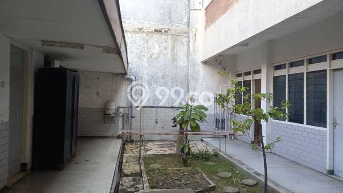 Disewakan segera rumah minimalis strategis 6 Kamar di Semarang Tengah, Semarang Disewakan segera rumah minimalis strategis 6 Kamar di Semarang Tengah, Semarang