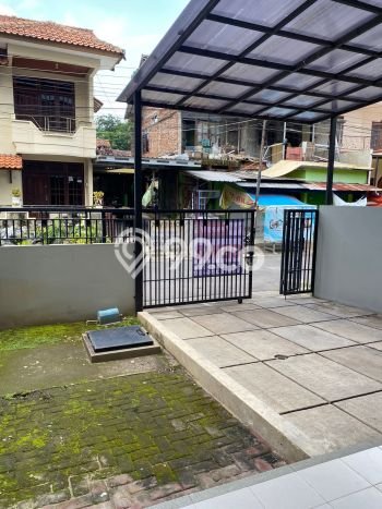 Lokasi strategis! Rumah siap huni disewakan di Tembalang LB 210m2 Lokasi strategis! Rumah siap huni disewakan di Tembalang LB 210m2