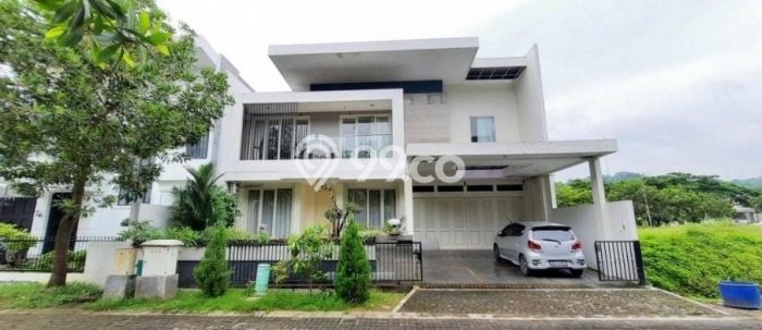 Rumah Mewah Siap Huni LT 365m2 di Candi Golf, Semarang Rumah Mewah Siap Huni LT 365m2 di Candi Golf, Semarang