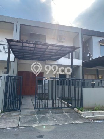 Lokasi strategis! Rumah siap huni disewakan di Tembalang LB 210m2 Lokasi strategis! Rumah siap huni disewakan di Tembalang LB 210m2