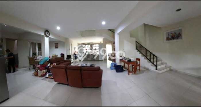 Rumah Mewah Siap Huni LT 365m2 di Candi Golf, Semarang Rumah Mewah Siap Huni LT 365m2 di Candi Golf, Semarang