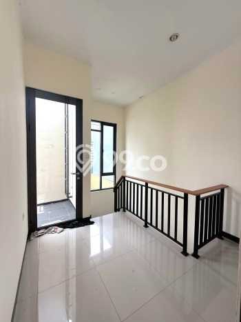 Rumah Modern 2 KT di Taman Kopo Indah Bandung Rumah Modern 2 KT di Taman Kopo Indah Bandung