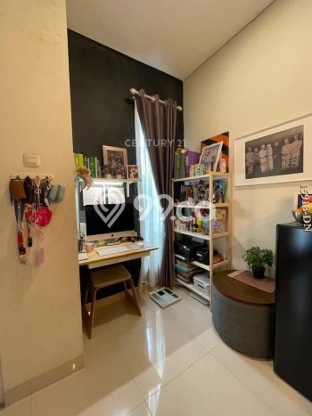 Rumah Luas Asri 2 KT Siap Huni di Bintaro Tangerang Selatan Rumah Luas Asri 2 KT Siap Huni di Bintaro Tangerang Selatan