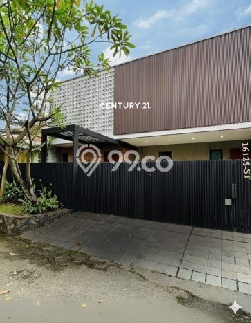 Ready to Use! Luxury House LT 187m2 Desain Modern di Lebak Bulus Ready to Use! Luxury House LT 187m2 Desain Modern di Lebak Bulus