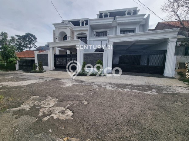 Hunian Elit LB 320m2 Siap Huni Desain Elegan di Bintaro, Tangerang Selatan Hunian Elit LB 320m2 Siap Huni Desain Elegan di Bintaro, Tangerang Selatan