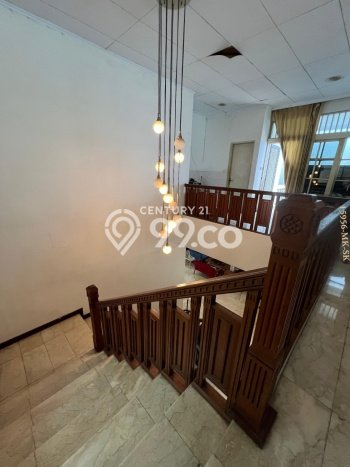 Rumah Elit Modern Siap Huni di Pondok Indah Jakarta Selatan Rumah Elit Modern Siap Huni di Pondok Indah Jakarta Selatan