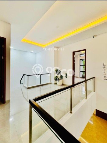 Hunian Elit LB 400m2 Siap Pakai Desain Elegan di BSD City, Tangerang Hunian Elit LB 400m2 Siap Pakai Desain Elegan di BSD City, Tangerang