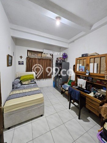 Rumah Mewah LB 120m2 Siap Huni Desain Elegan di Bintaro, Tangerang Selatan Rumah Mewah LB 120m2 Siap Huni Desain Elegan di Bintaro, Tangerang Selatan