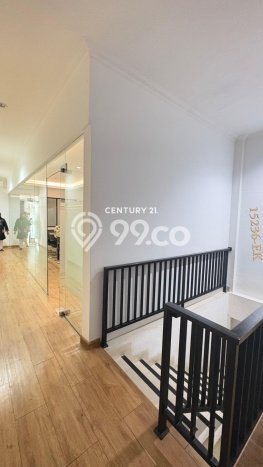 Ruko Dijual di Jakarta Selatan LT 68m2 & LB 270m2 Lokasi Terbaik! Ruko Dijual di Jakarta Selatan LT 68m2 & LB 270m2 Lokasi Terbaik!