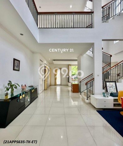 Rumah Elit Modern Tanpa Renovasi di Lebak Bulus Jakarta Selatan Rumah Elit Modern Tanpa Renovasi di Lebak Bulus Jakarta Selatan