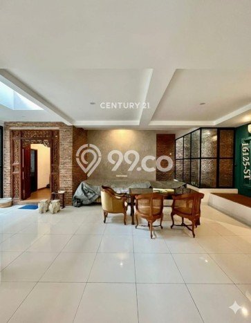 Ready to Use! Luxury House LT 187m2 Desain Modern di Lebak Bulus Ready to Use! Luxury House LT 187m2 Desain Modern di Lebak Bulus