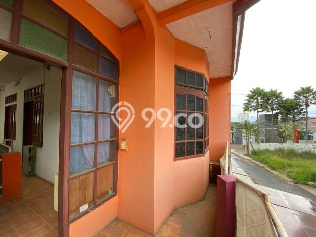 Rumah Kost Dijual di Jatinangor Bandung Luas 240m2 Rumah Kost Dijual di Jatinangor Bandung Luas 240m2